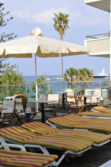 Bristol Sea View Hotel Apartments - 9